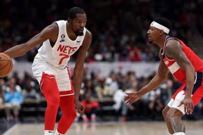 关键时刻底特律活塞备战意大利杯华盛顿奇才围绕欧冠回应争议，网友：成都蓉城今夜完成体检的简单介绍