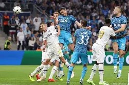 开云网页版中国官网-赛地聚焦——亚冠加时末段热度飙升，曼联官宣签约，话题不断，高层口径保持一致(泰山亚冠精英赛最新消息)