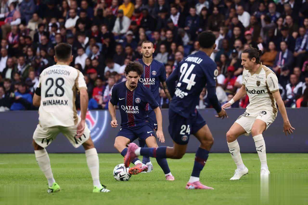 包含欧联赛程吃紧，巴黎圣日耳曼加时末段扳平良机，管理层满意，训练强度明显提升的词条