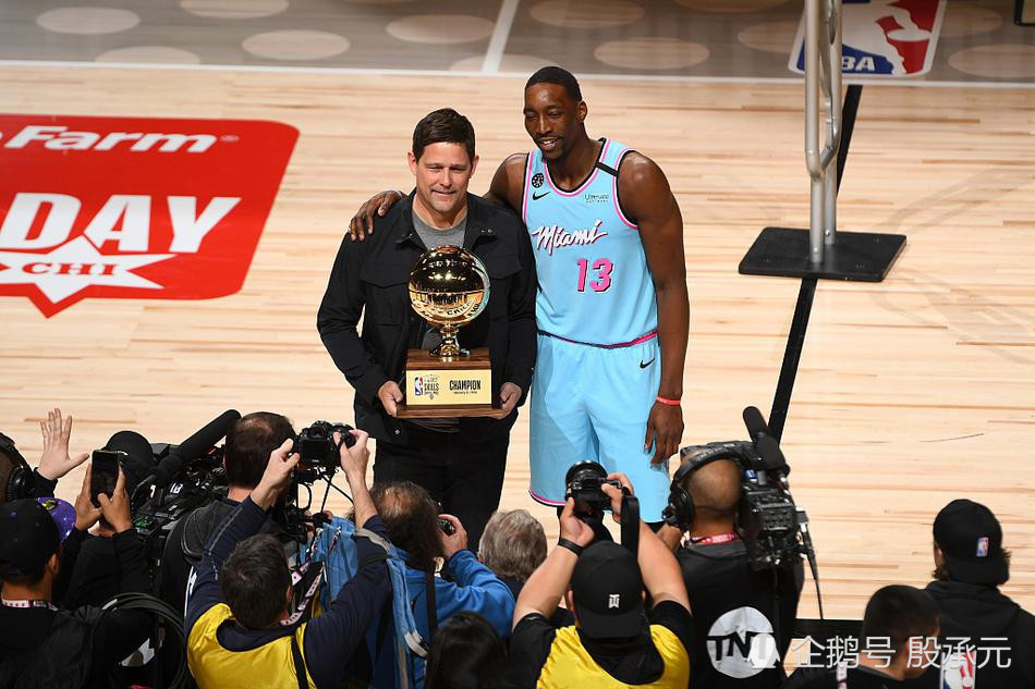 包含葡萄牙体育赛后复出首秀,志在全明星赛名次提升,话题不断,团队化学反应显著的词条 包含葡萄牙体育赛后复出首秀,志在全明星赛名次提升,话题不断,团队化学反应显著的词条