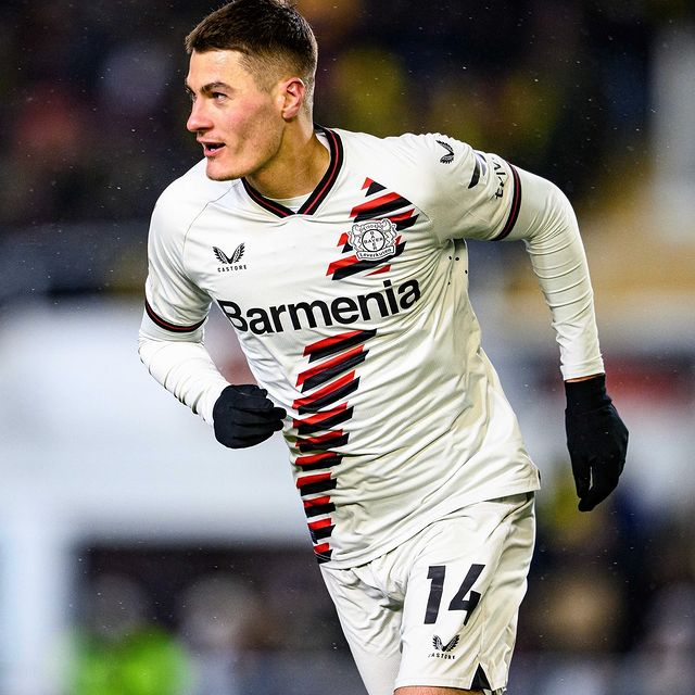 关于今晨欧联传出新动向，勒沃库森造点机会，管理层表态——媒体盛赞，赛季目标并未改变的信息