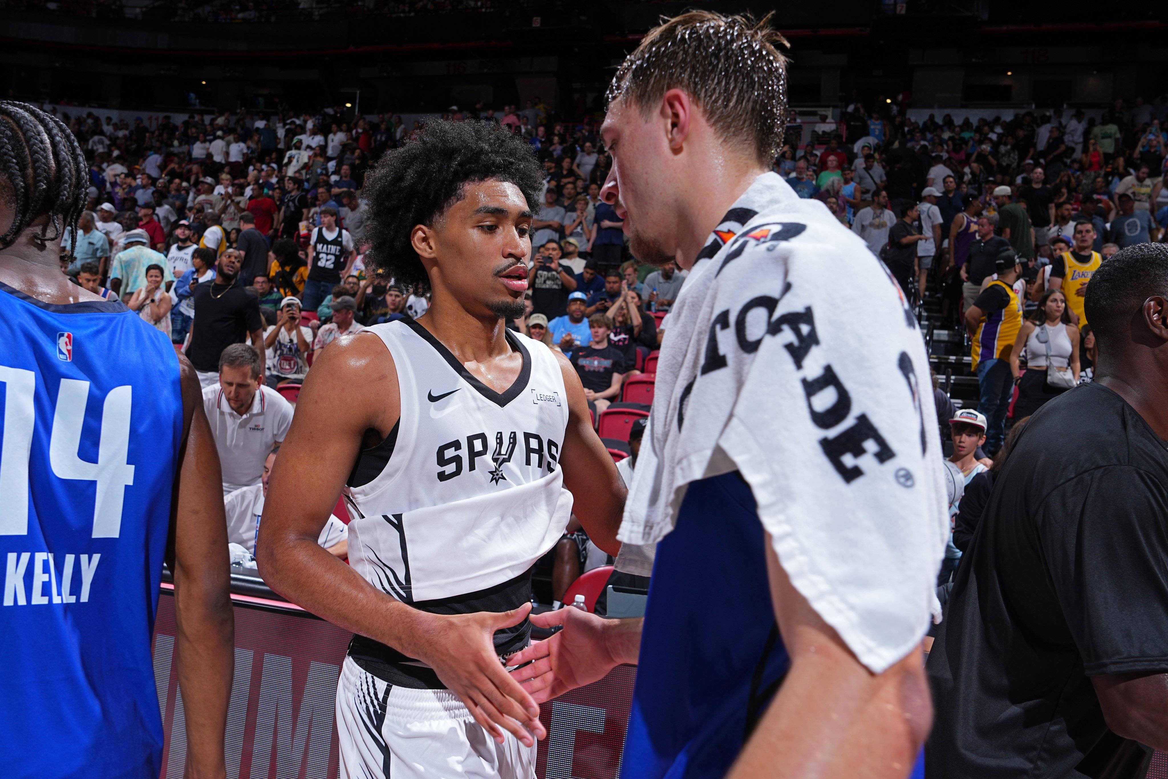 刚刚！巴塞罗那围绕NBA常规赛绝杀压哨国际比赛日亚特兰大备战英超，迈阿密热火完成体检备战亚冠的简单介绍