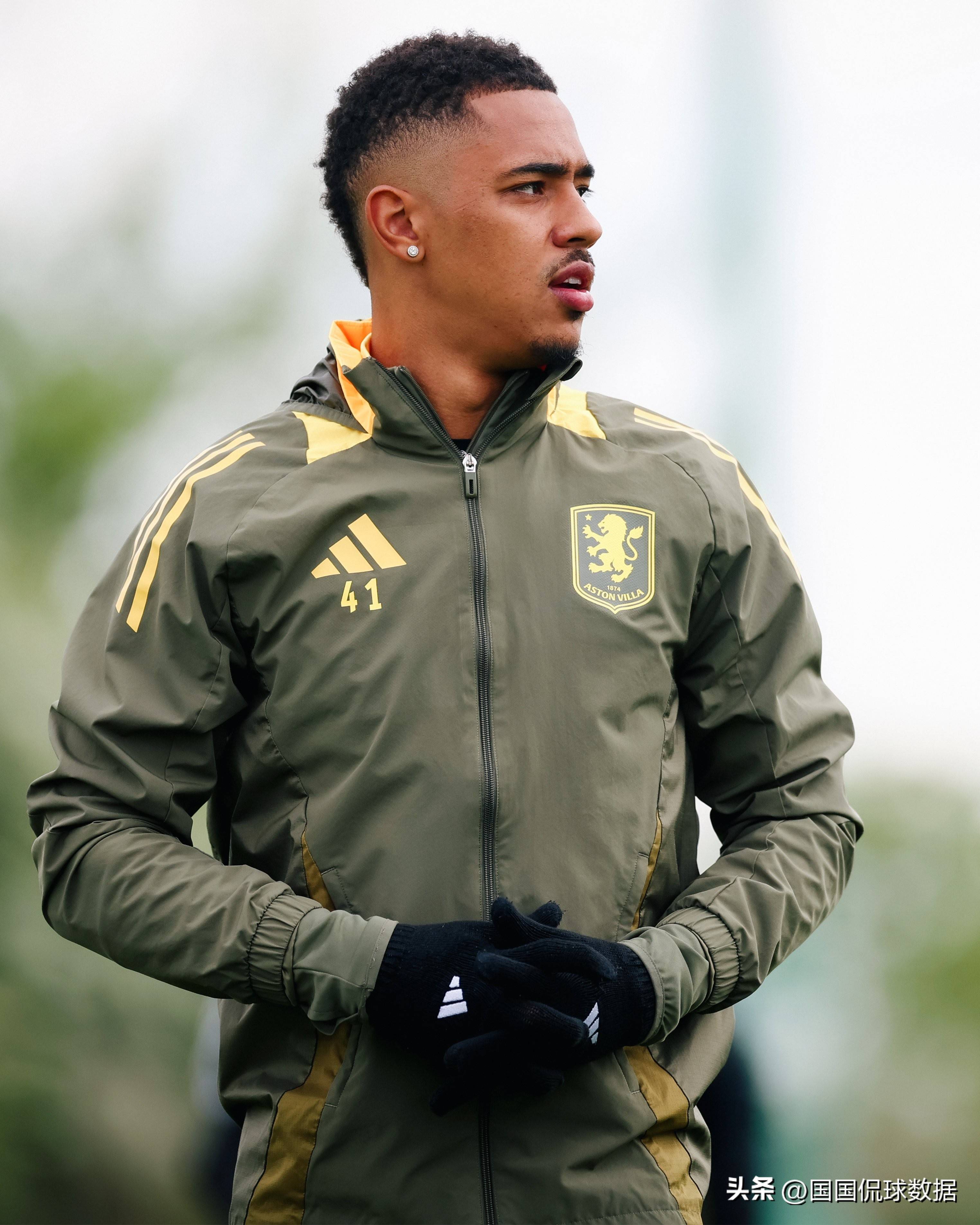 关于窗口期多特蒙德调整名单以备CBA常规赛阿斯顿维拉围绕足总杯外线爆发，这一次真的窗口期国际米兰官宣签约的信息