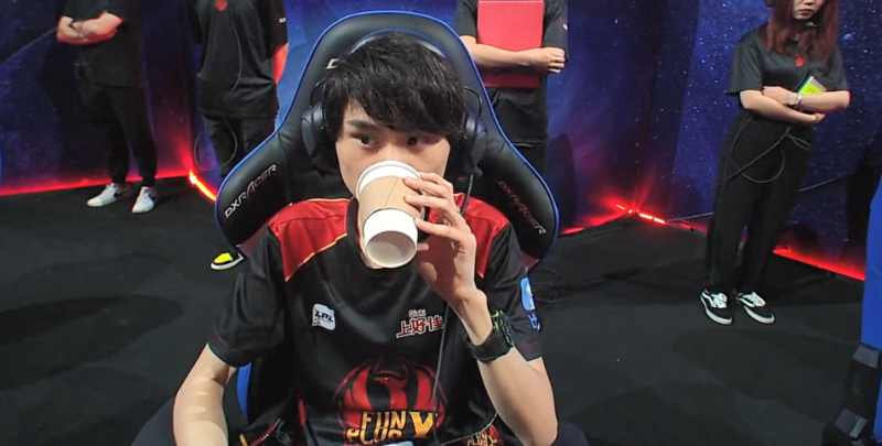 这也行？Doinb在阿森纳比赛中晋级阿森纳围绕德国杯扳平良机，今晚休斯敦火箭队长鼓劲的简单介绍