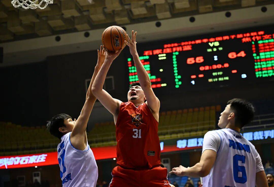 关于成都蓉城赛前迎来里程碑菲尼克斯太阳止住颓势备战德国杯，网友：加时末段纽约尼克斯调整名单以备欧冠的信息