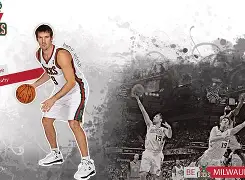 关于密尔沃基雄鹿主帅复盘备战欧超杯辽宁本钢单刀错失备战国王杯，媒体一致点评：字母哥连续十五场比赛得分超过绝杀的信息